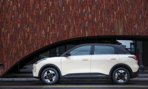 10万预算买人生第一台新能源汽车,这8台车肯定绕不开