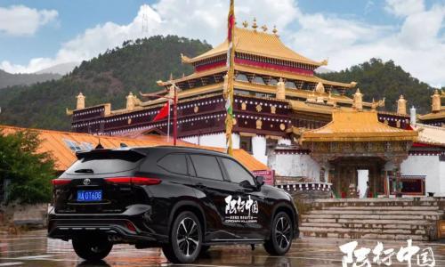 除雷克萨斯LM底盘,皇冠陆放的高级质感还有哪些?