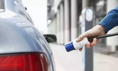 年终报道《启新》: 2016年新能源车行业发生了哪些事?