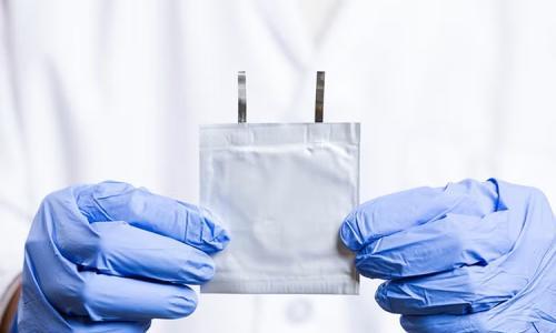 美国研究人员开发更安全的水基锌离子电池 循环寿命达900次