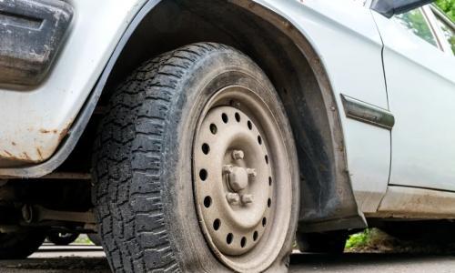 标定毫秒级底盘自救: 爆胎模拟系统如何实现高保真"极限复现"?