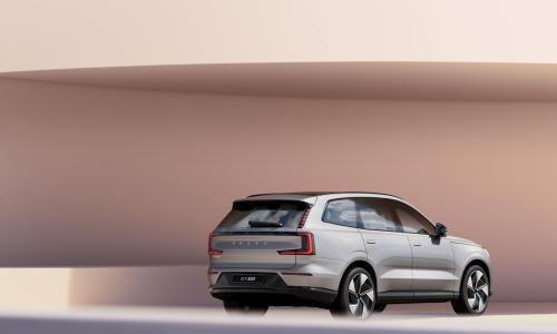 沃尔沃ES90与EX90开启预售 XC70感恩版同步上市