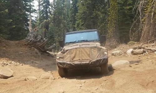 Jeep牧马人皮卡版越野行驶谍照曝光 有望2019年量产