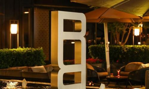 56年来,揽胜一直在回答同一个问题: 什么是豪华SUV