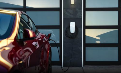 电动汽车及数据中心需求激增 全球去年用电量同比增3%