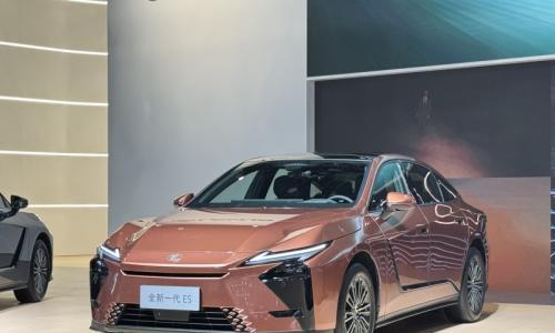 2026北京车展: 雷克萨斯ES售29.99万