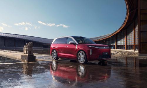 950km闪充大七座 比亚迪大唐EV 23.99万起上市