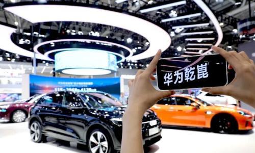 "智驾"开启普涨潮!华为涨3000、比亚迪涨2100