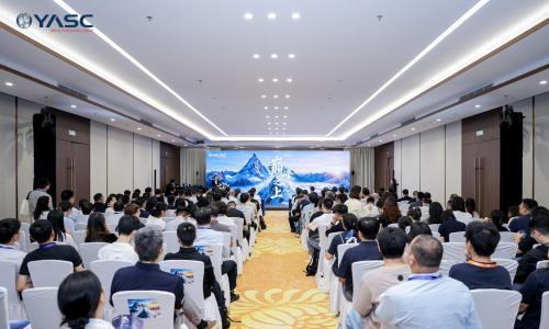 长飞先进技术发布会召开 瞄准车规主驱及AI数据中心